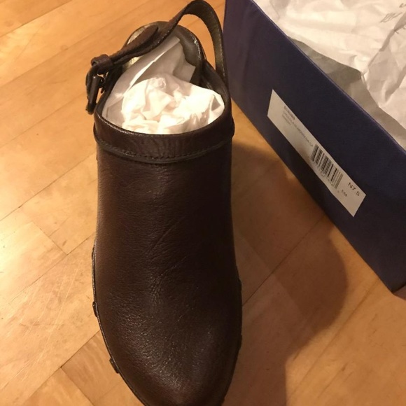 Stuart Weitzman Scrubs Clog NWOT - Picture 3 of 6